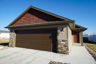 71 4th Ave SE, Kasson, MN 55944