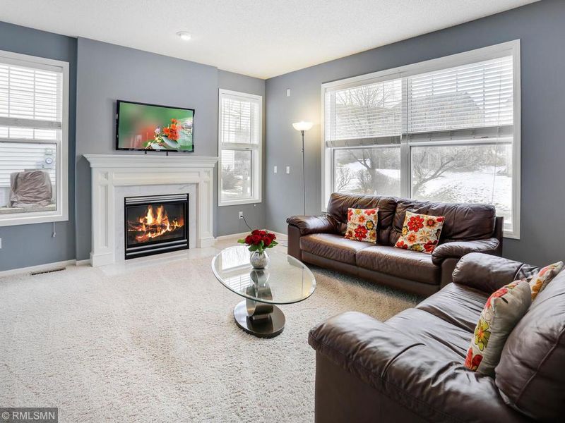 5400 Empire Ln N, Plymouth, MN 55446