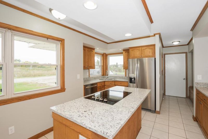 8337 Shields Ct, Lonsdale, MN 55046