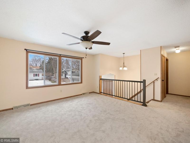 305 6th Ave NE, Kasson, MN 55944