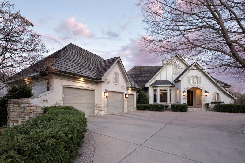 9181 Breckenridge Ln, Eden Prairie, MN 55347