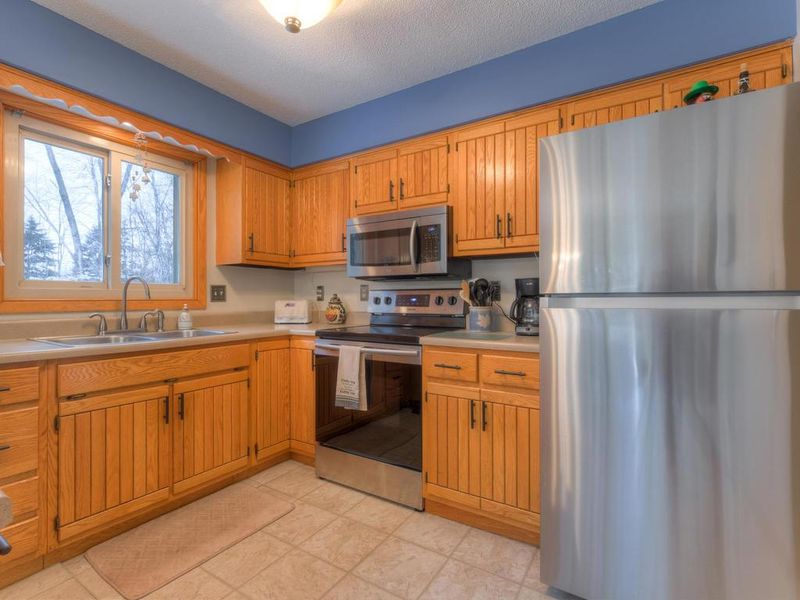 6713 Partridge Pl, Circle Pines, MN 55014