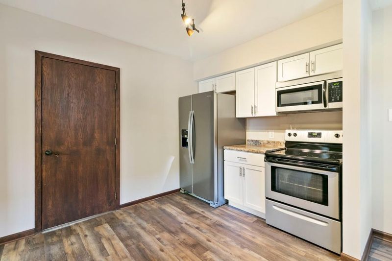 1168 Rose Ave E, Saint Paul, MN 55106