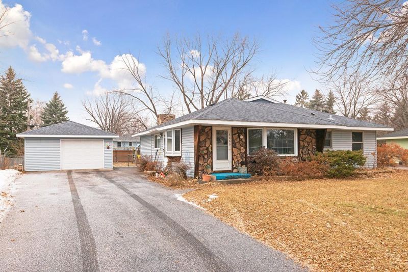 8660 Grospoint Ave S, Cottage Grove, MN 55016