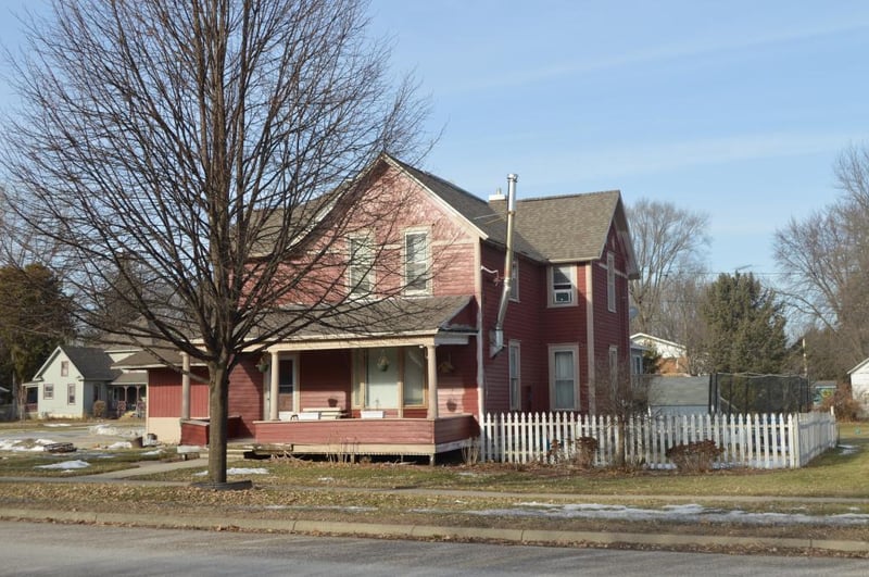 135 Main St W, Elgin, MN 55932