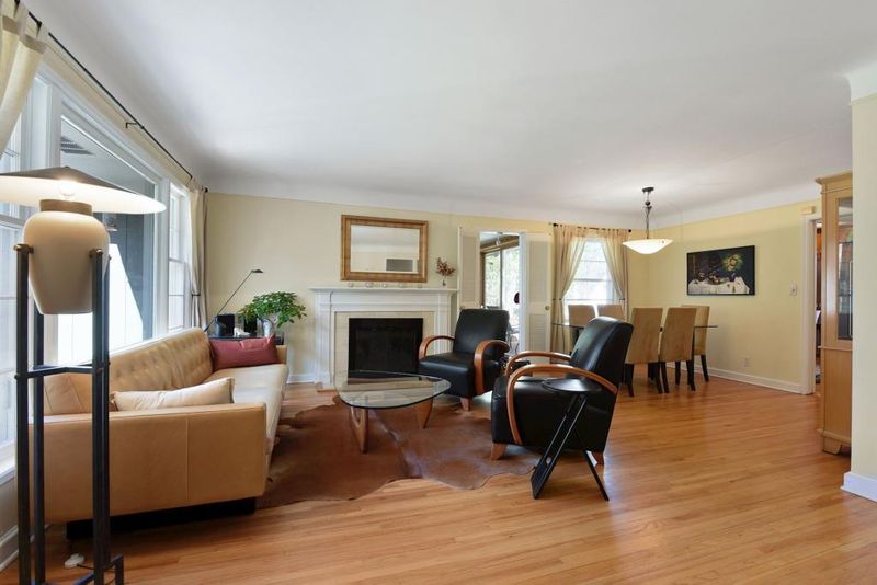 4220 Beverly Ave, Golden Valley, MN 55422