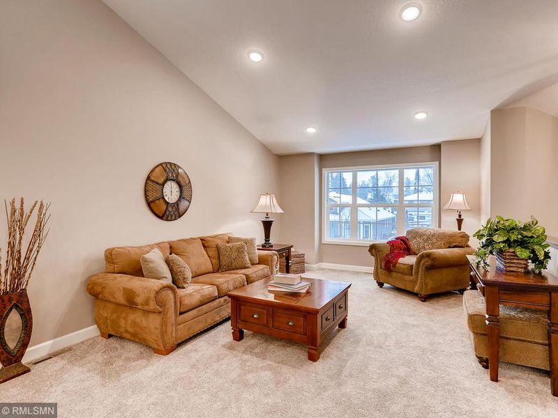 5029 Oak St E, Maple Plain, MN 55359