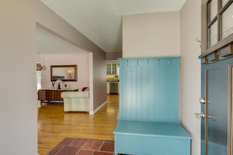 13734 Fordham Ave, Apple Valley, MN 55124