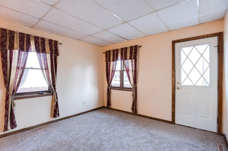 420 Maria Ave, Hamburg, MN 55339
