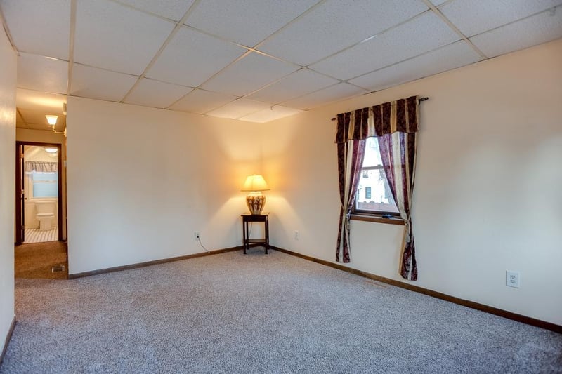 420 Maria Ave, Hamburg, MN 55339