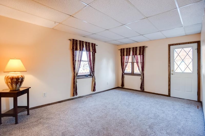 420 Maria Ave, Hamburg, MN 55339