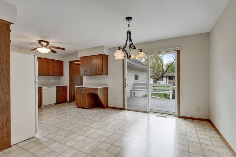 125 Carver Sq, Waconia, MN 55387