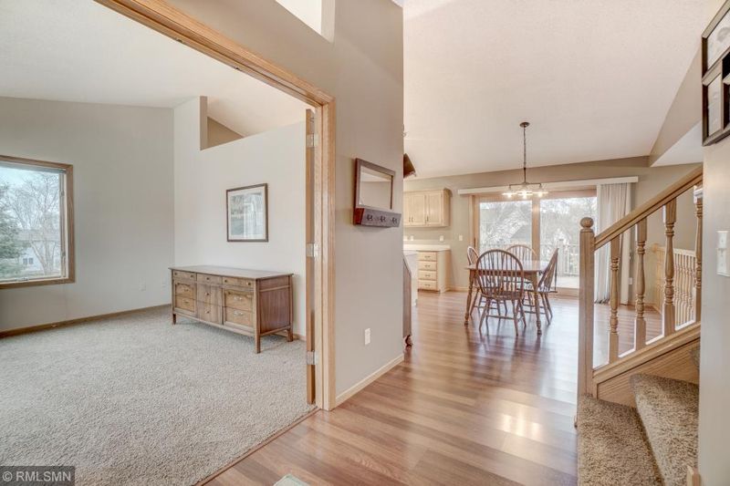 273 Pineridge Ln, Stillwater, MN 55082