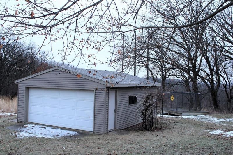5484 Meadow Dr SE, Rochester, MN 55904