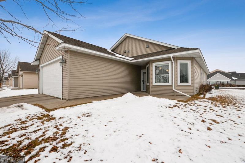 300 Roosevelt St S, Cambridge, MN 55008