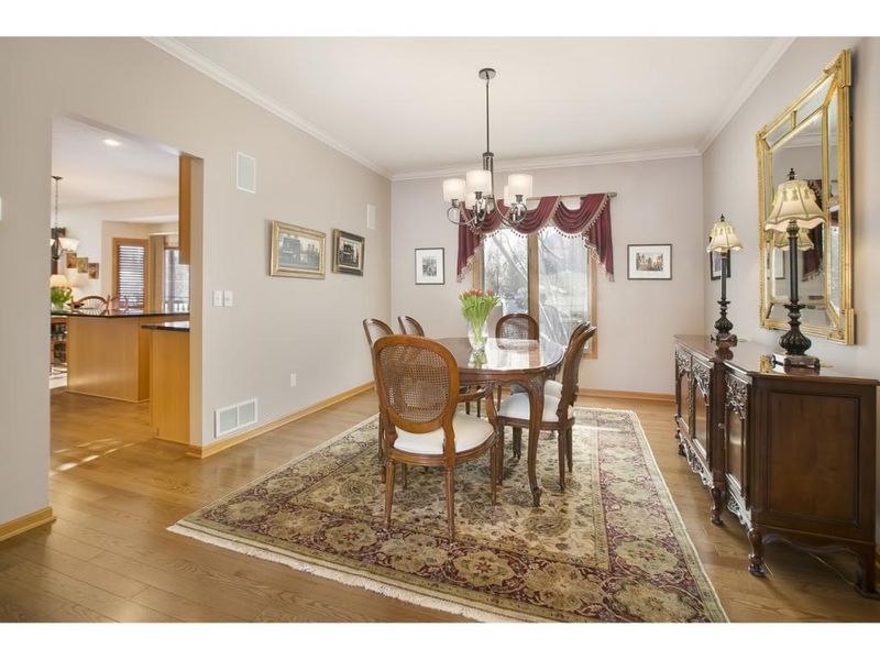 17545 George Moran Dr, Eden Prairie, MN 55347