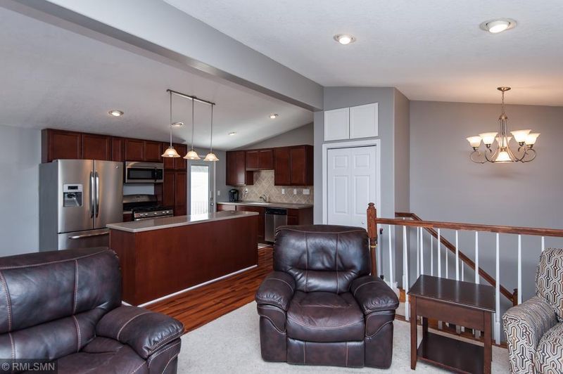 420 3rd St NE, Stewartville, MN 55976