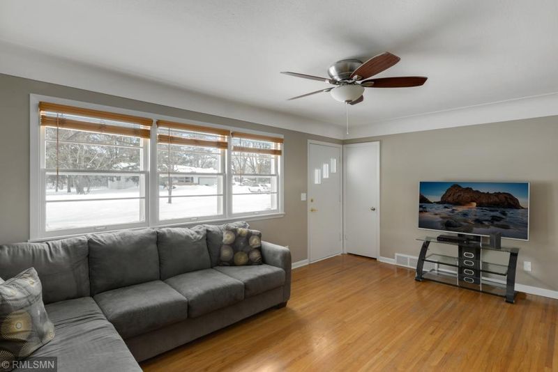 11943 Eidelweiss St NW, Coon Rapids, MN 55433