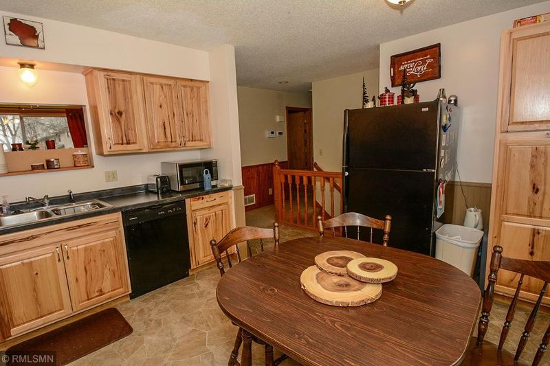 1425 Glenridge Dr, Prescott, WI 54021