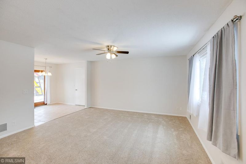 7507 Jasmine Ave S, Cottage Grove, MN 55016