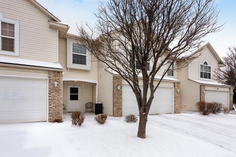 1060 Juniper Ct, Shakopee, MN 55379