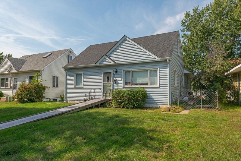 5248 4th St NE, Columbia Heights, MN 55421