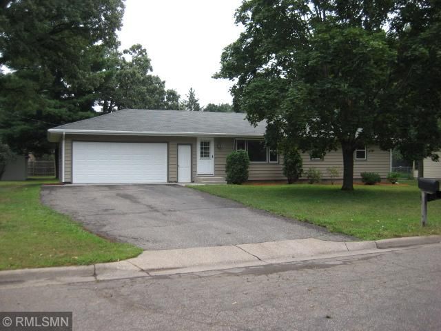3920 9th Ln, Anoka, MN 55303