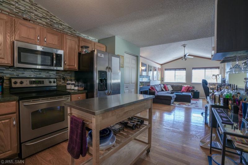 2153 Cool Stream Cir, Eagan, MN 55122