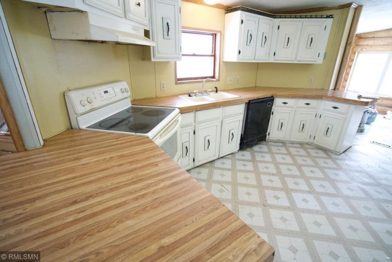 1402 216th Ave, Ogilvie, MN 56358