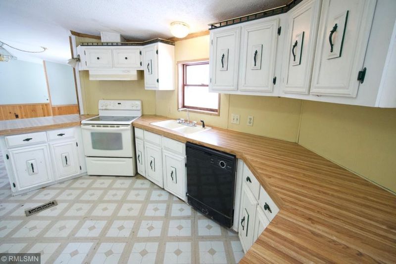1402 216th Ave, Ogilvie, MN 56358