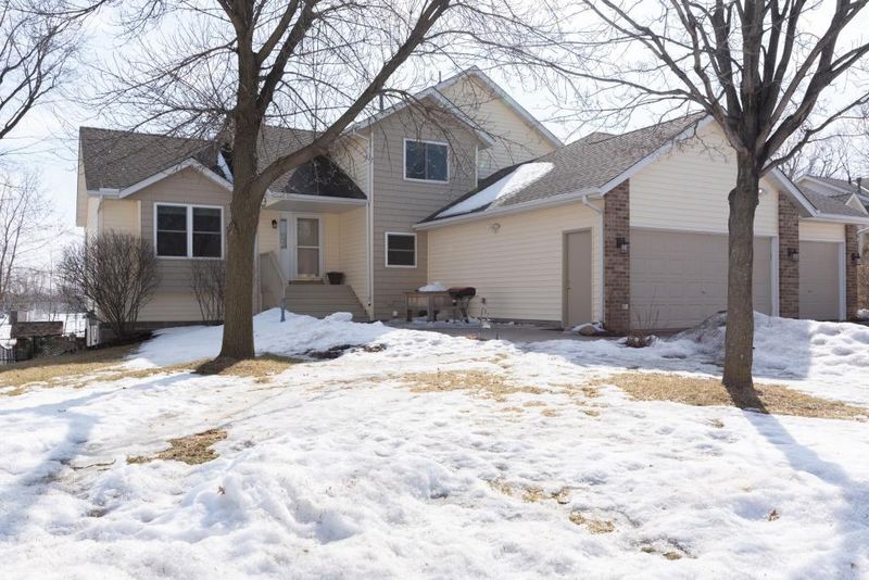 17271 Woodview Ct SE, Prior Lake, MN 55372