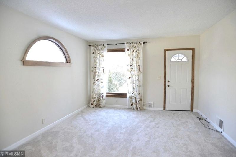 1804 Ivan Way, Saint Paul, MN 55116