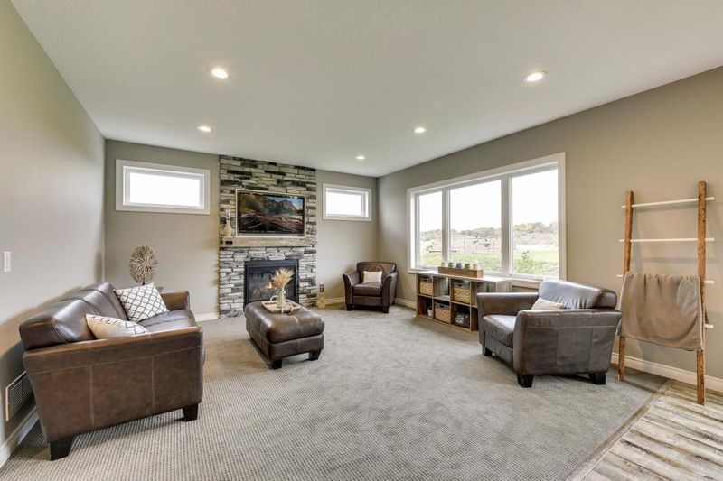 8206 157th Ter, Savage, MN 55378