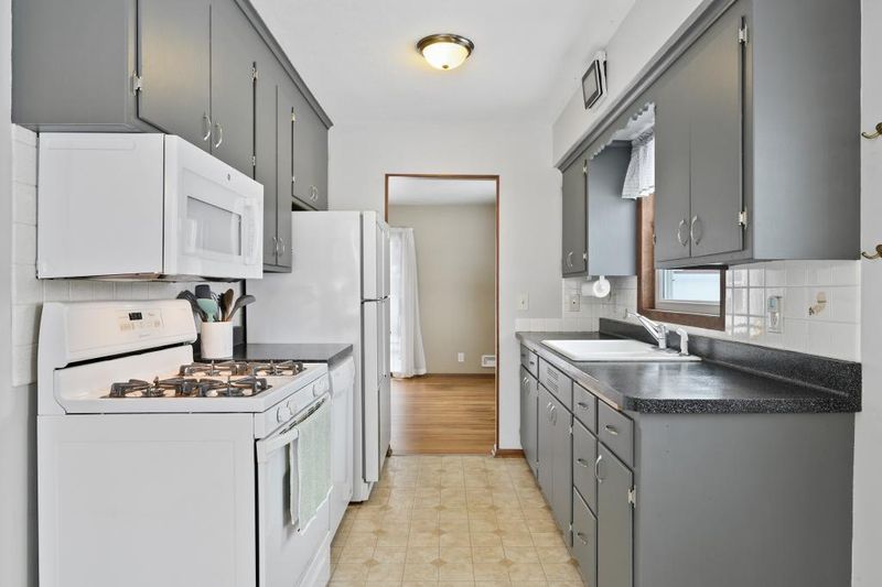 7216 Bryant Ave N, Brooklyn Center, MN 55430