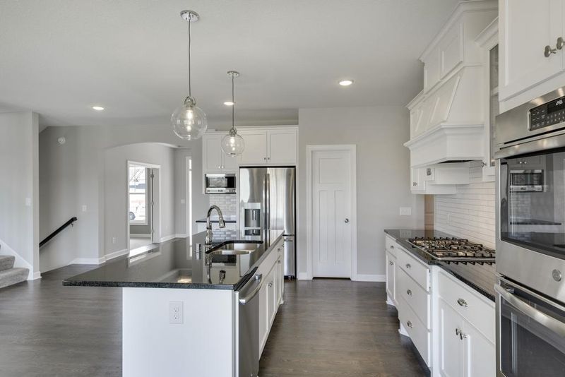 12802 Lake Vista Ln N, Champlin, MN 55316