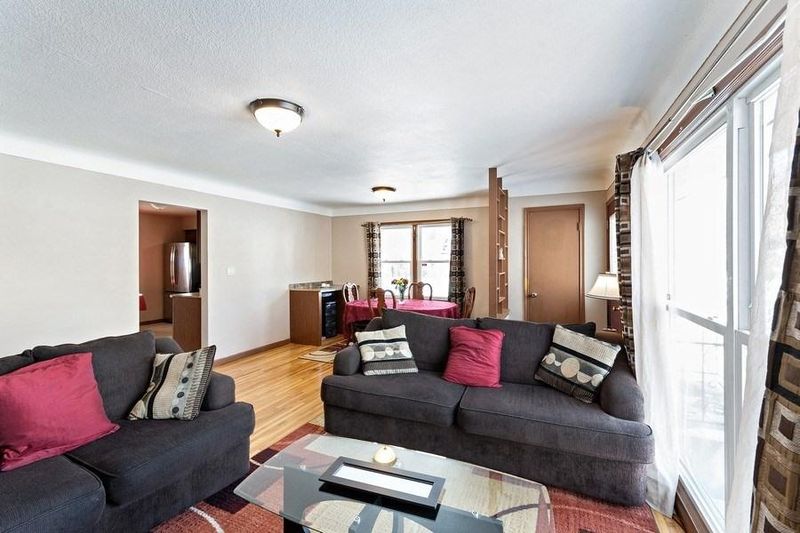 1722 Orange Ave E, Saint Paul, MN 55106