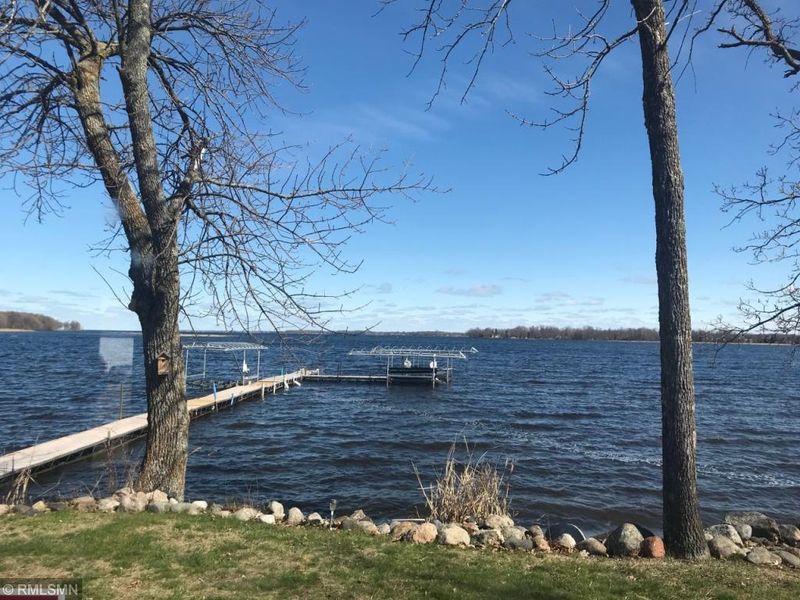 680 Main St W, Isle, MN 56342