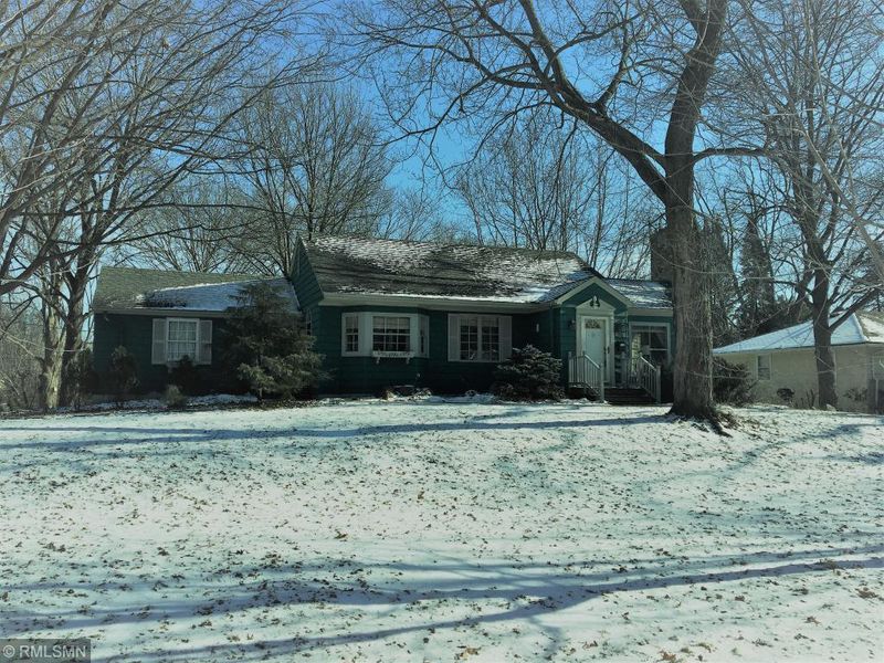 401 Blake Rd S, Edina, MN 55343
