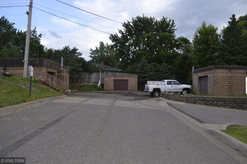3577 E Bellaire Ave E, White Bear Lake, MN 55110