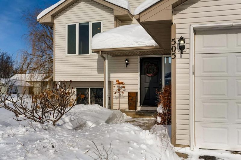 505 Emerson Ct, Montrose, MN 55363