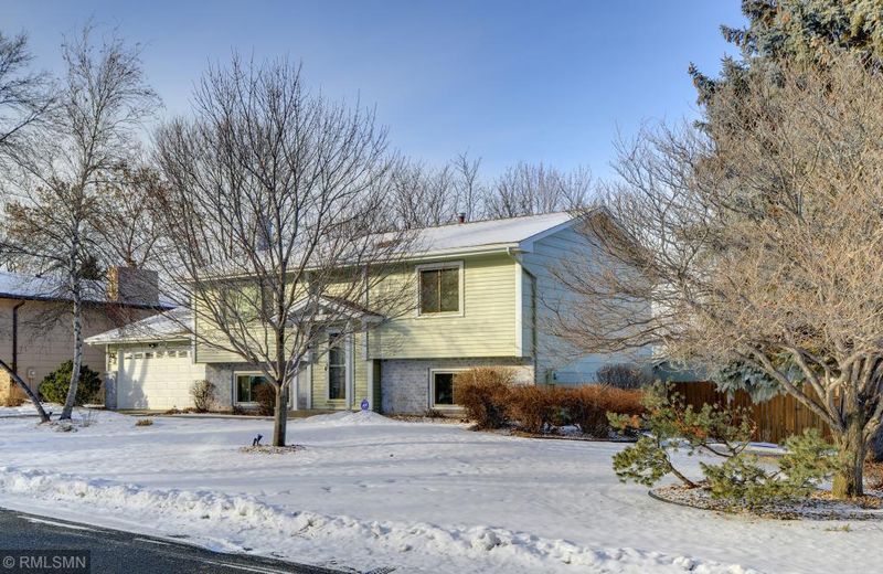 2500 83rd Ave N, Brooklyn Park, MN 55444