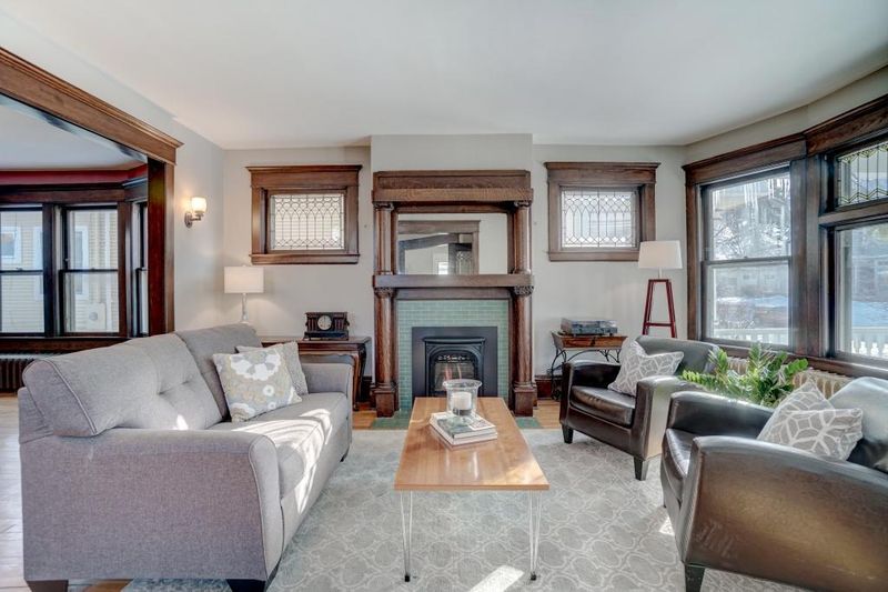 847 Laurel Ave, Saint Paul, MN 55104