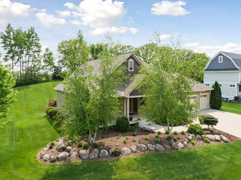 11833 56th St N, Lake Elmo, MN 55042