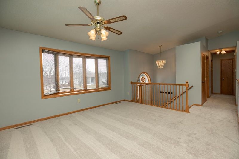 851 Diamond Ridge Ln NW, Rochester, MN 55901