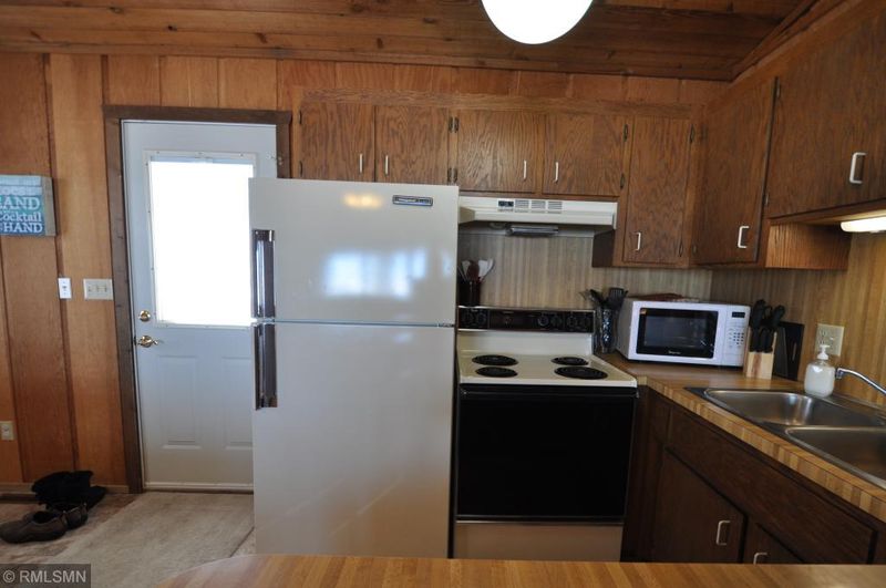 11222 Cove Dr, Onamia, MN 56359