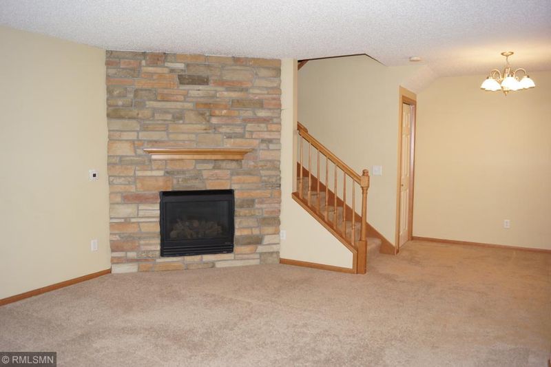 5030 149th St N #3, Hugo, MN 55038