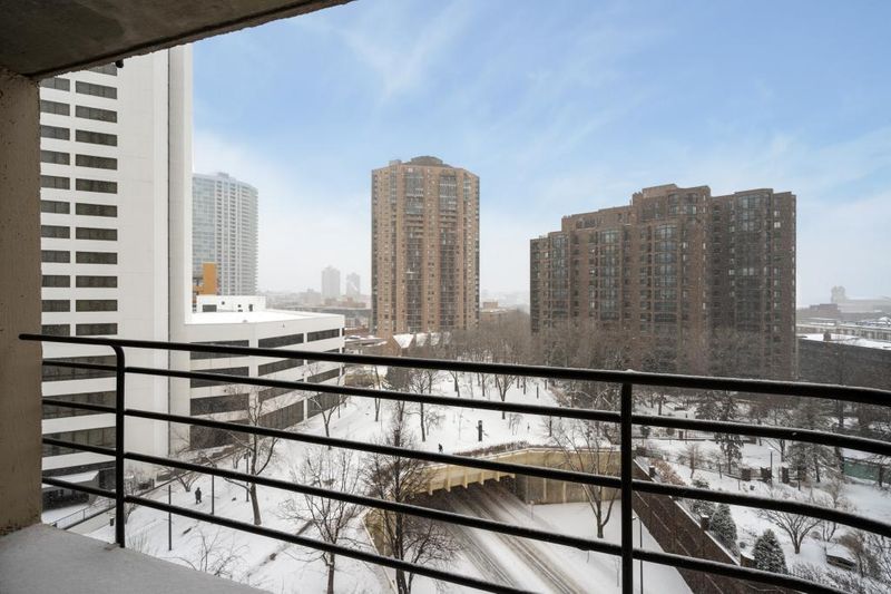 1225 Lasalle Ave #1104, Minneapolis, MN 55403