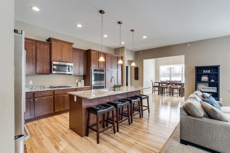 3815 Turner Dr SW, Prior Lake, MN 55372
