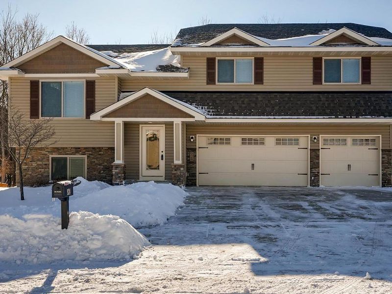 924 Breckenridge Ln, Montrose, MN 55363