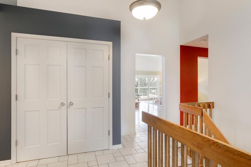 936 Pleasant View Ct, Northfield, MN 55057